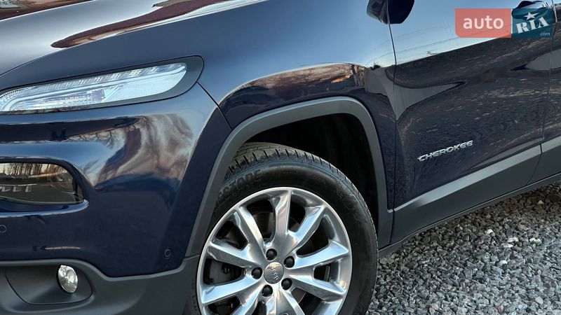 Внедорожник / Кроссовер Jeep Cherokee 2015 в Самборе