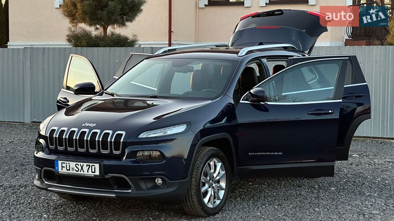 Внедорожник / Кроссовер Jeep Cherokee 2015 в Самборе