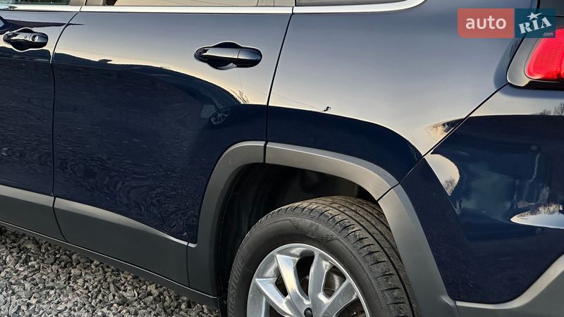 Внедорожник / Кроссовер Jeep Cherokee 2015 в Самборе