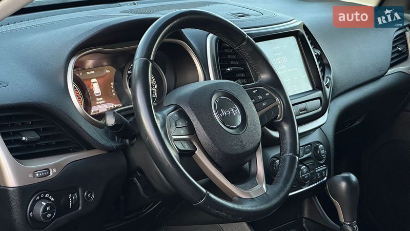 Внедорожник / Кроссовер Jeep Cherokee 2015 в Самборе