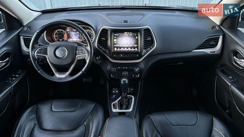 Внедорожник / Кроссовер Jeep Cherokee 2015 в Самборе