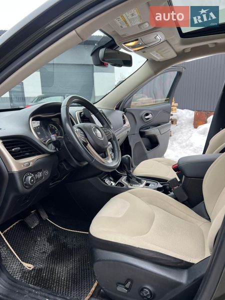 Внедорожник / Кроссовер Jeep Cherokee 2016 в Львове