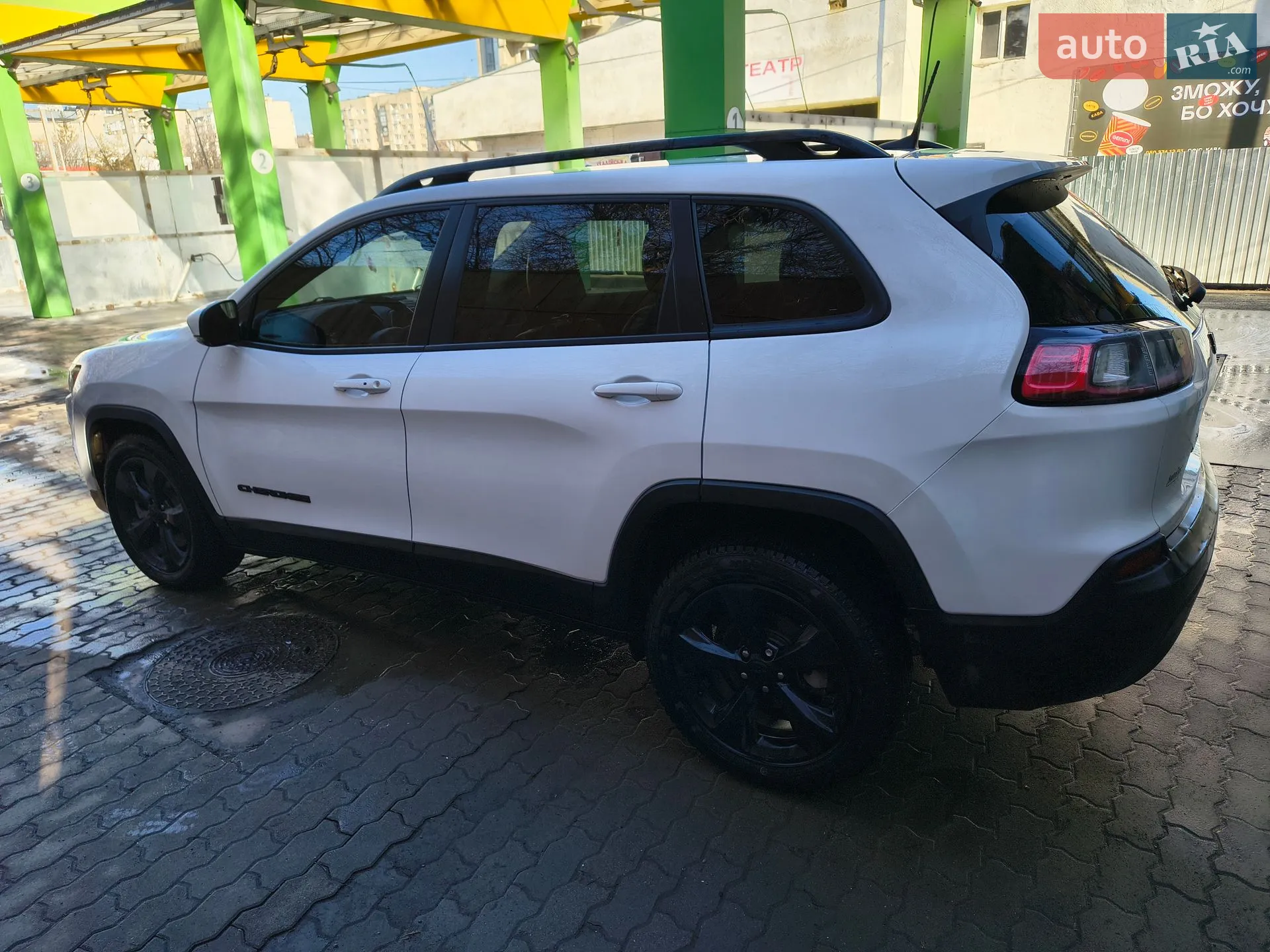 2020 Jeep Cherokee - мініатюра 4