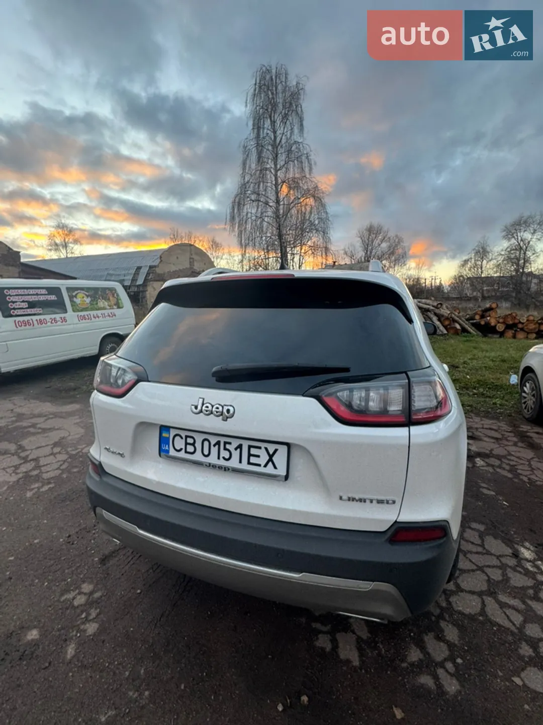 2020 Jeep Cherokee - мініатюра 2