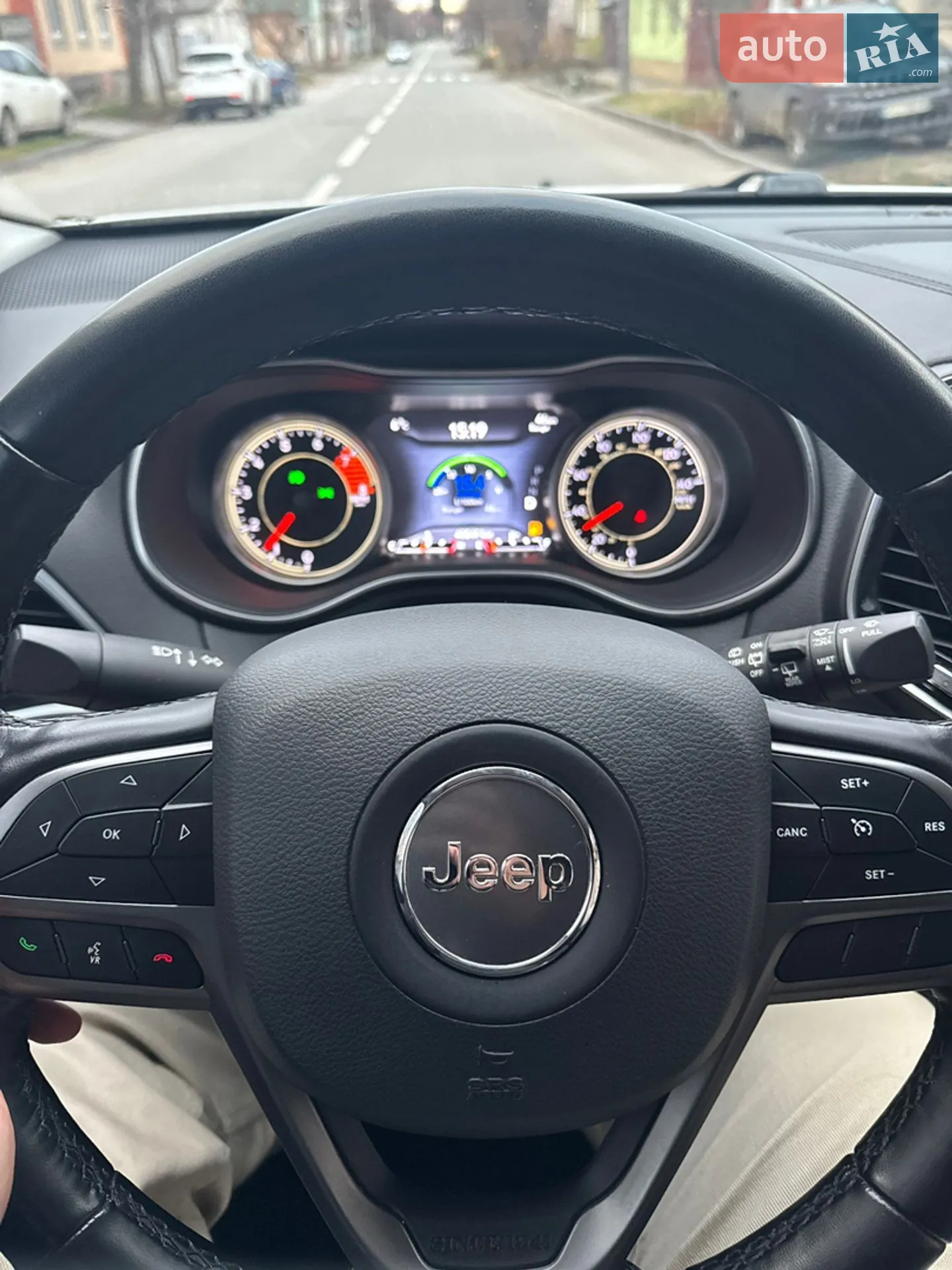 2020 Jeep Cherokee - мініатюра 3