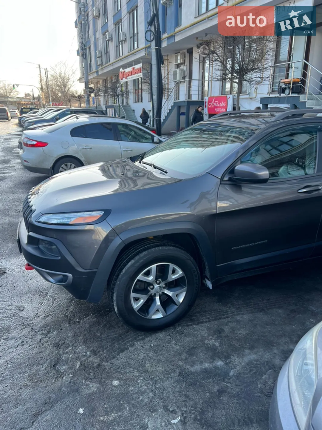 2015 Jeep Cherokee - мініатюра 2