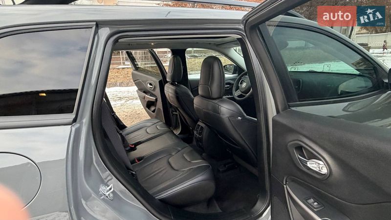 Позашляховик / Кросовер Jeep Cherokee 2022 в Києві