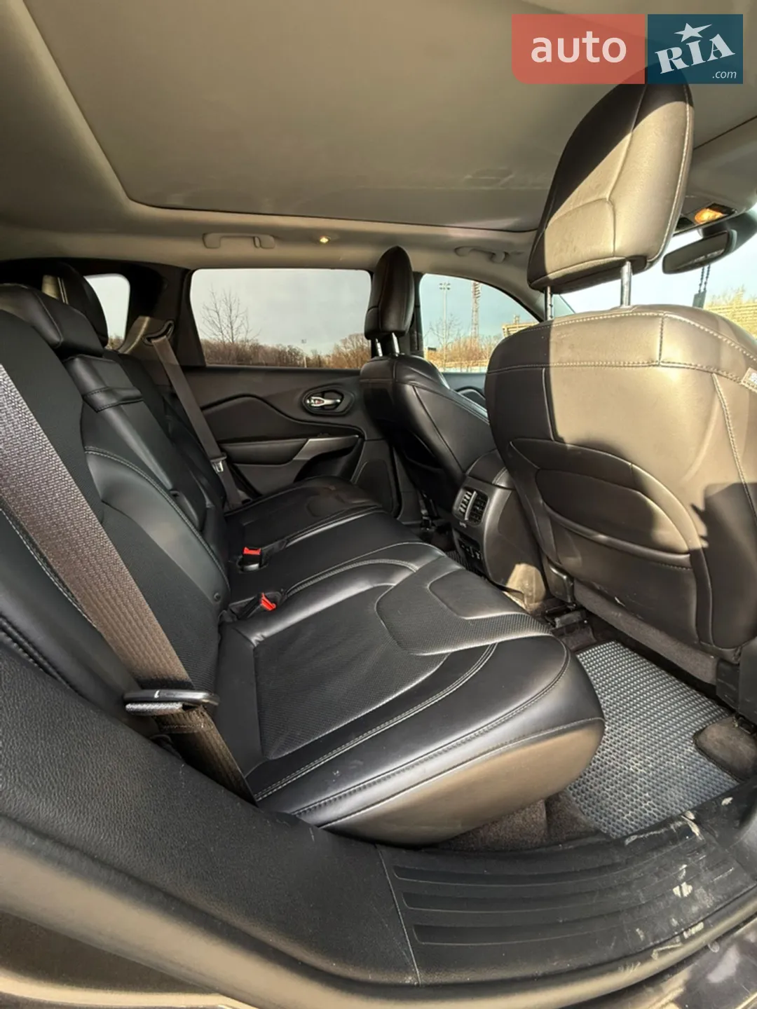 2018 Jeep Cherokee - мініатюра 19