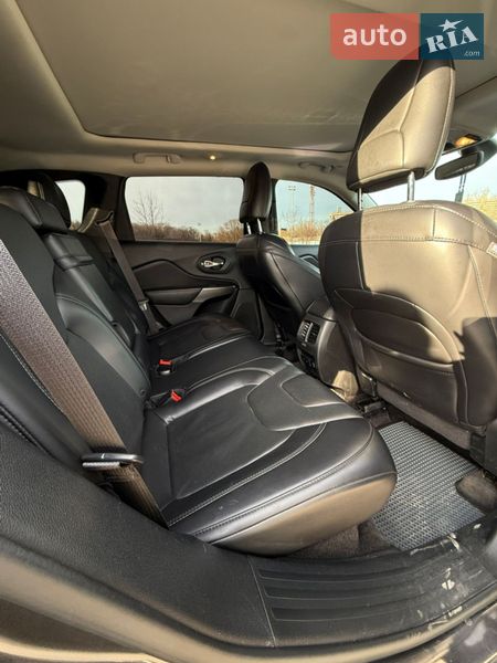Внедорожник / Кроссовер Jeep Cherokee 2018 в Ивано-Франковске
