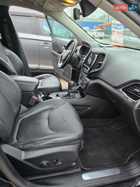 Внедорожник / Кроссовер Jeep Cherokee 2020 в Кропивницком