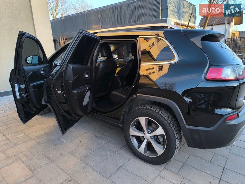 Внедорожник / Кроссовер Jeep Cherokee 2020 в Ровно