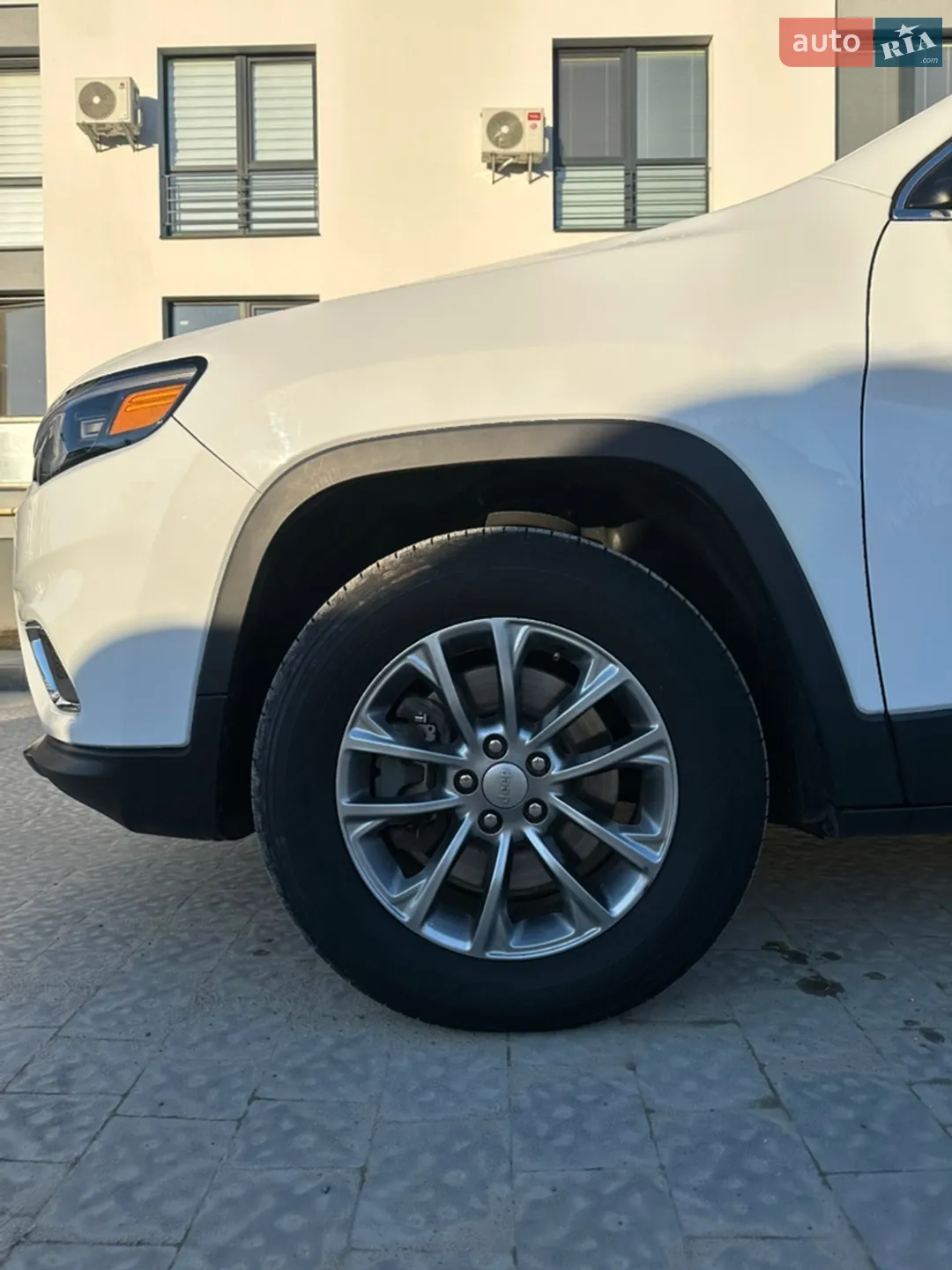 2019 Jeep Cherokee - мініатюра 8