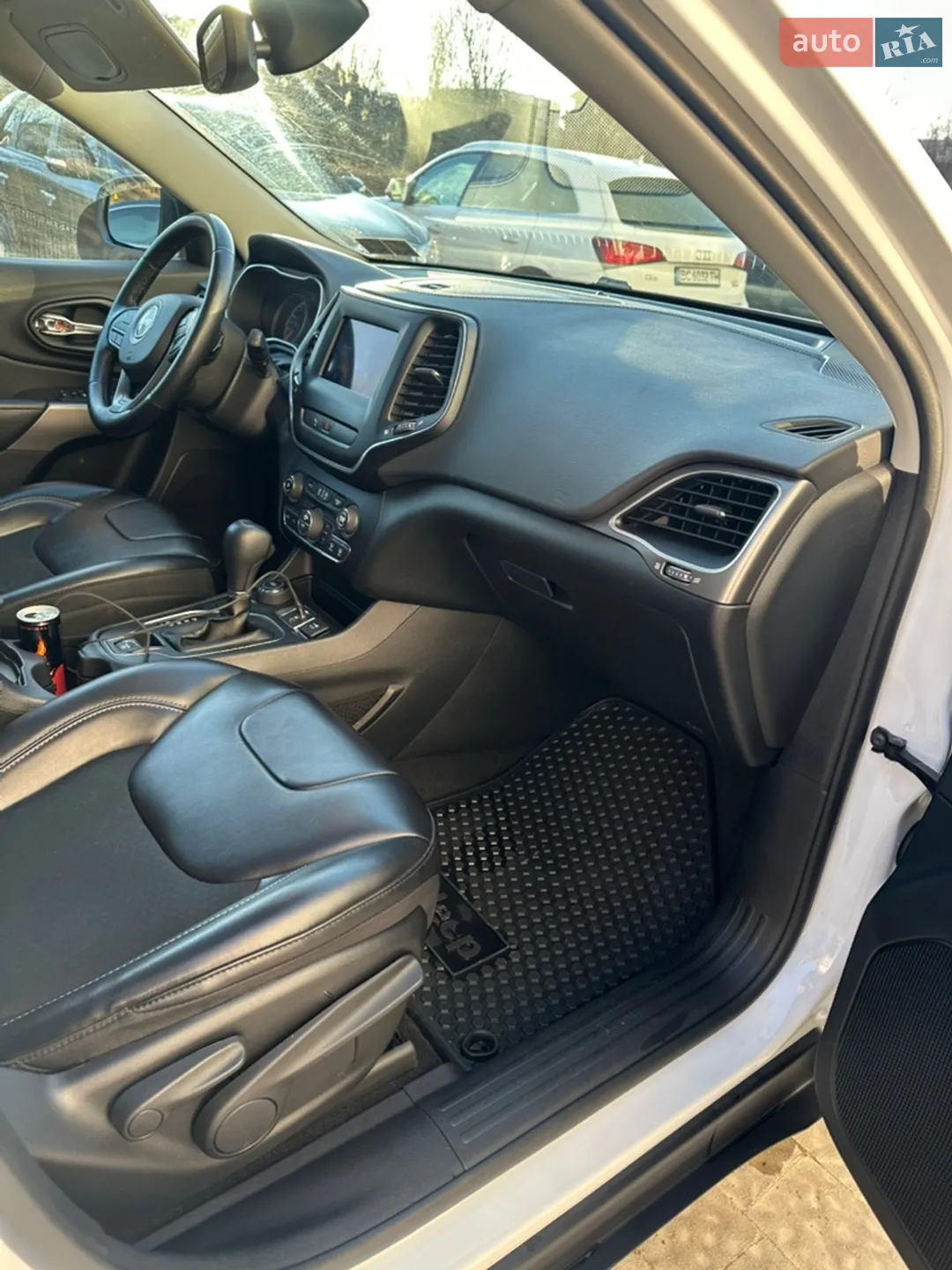 2019 Jeep Cherokee - мініатюра 19