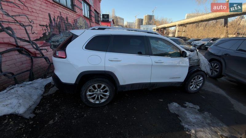Внедорожник / Кроссовер Jeep Cherokee 2019 в Киеве