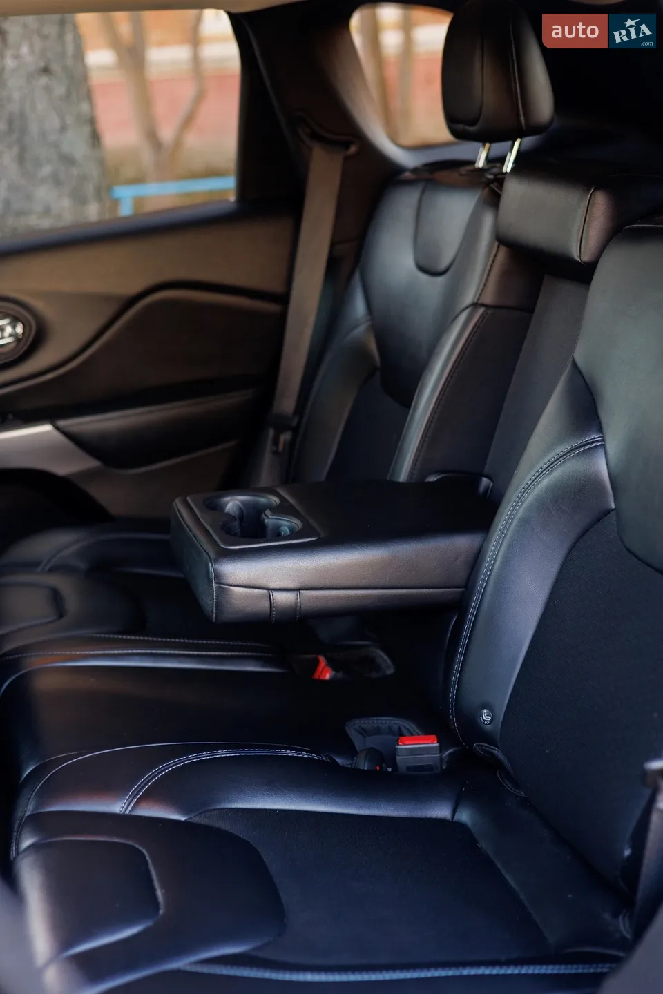 2018 Jeep Cherokee - мініатюра 24