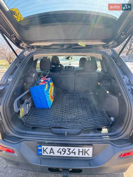 Внедорожник / Кроссовер Jeep Cherokee 2014 в Борисполе