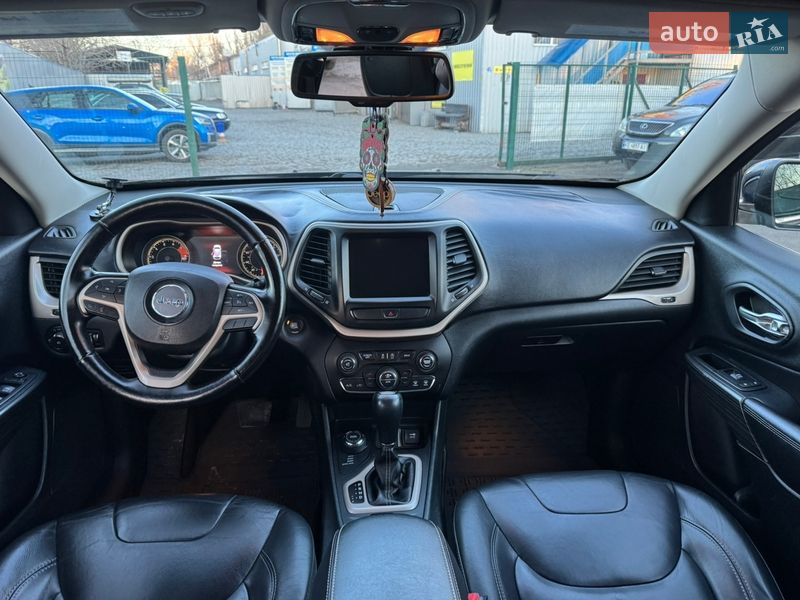 Внедорожник / Кроссовер Jeep Cherokee 2015 в Днепре
