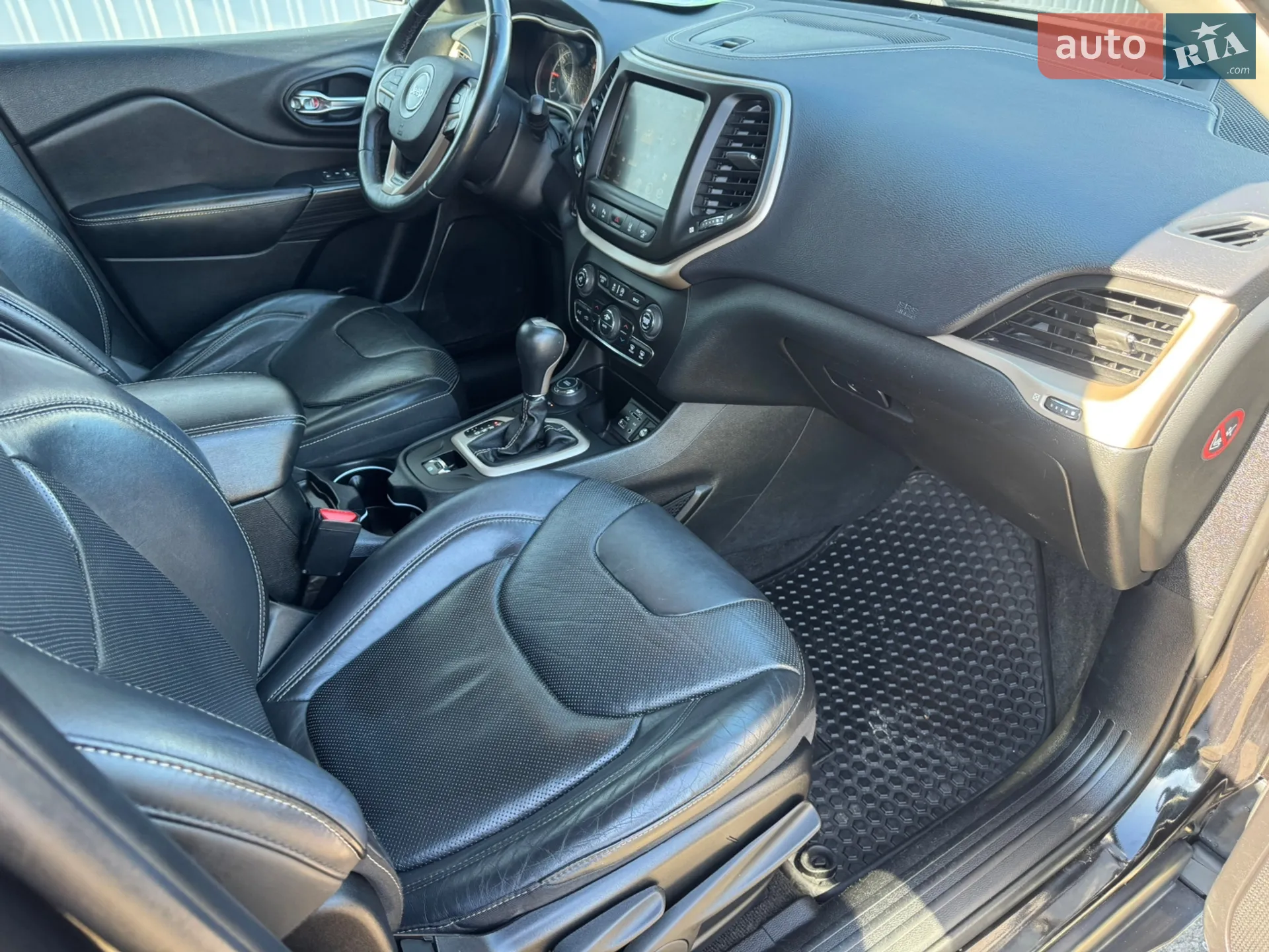 2015 Jeep Cherokee - мініатюра 17
