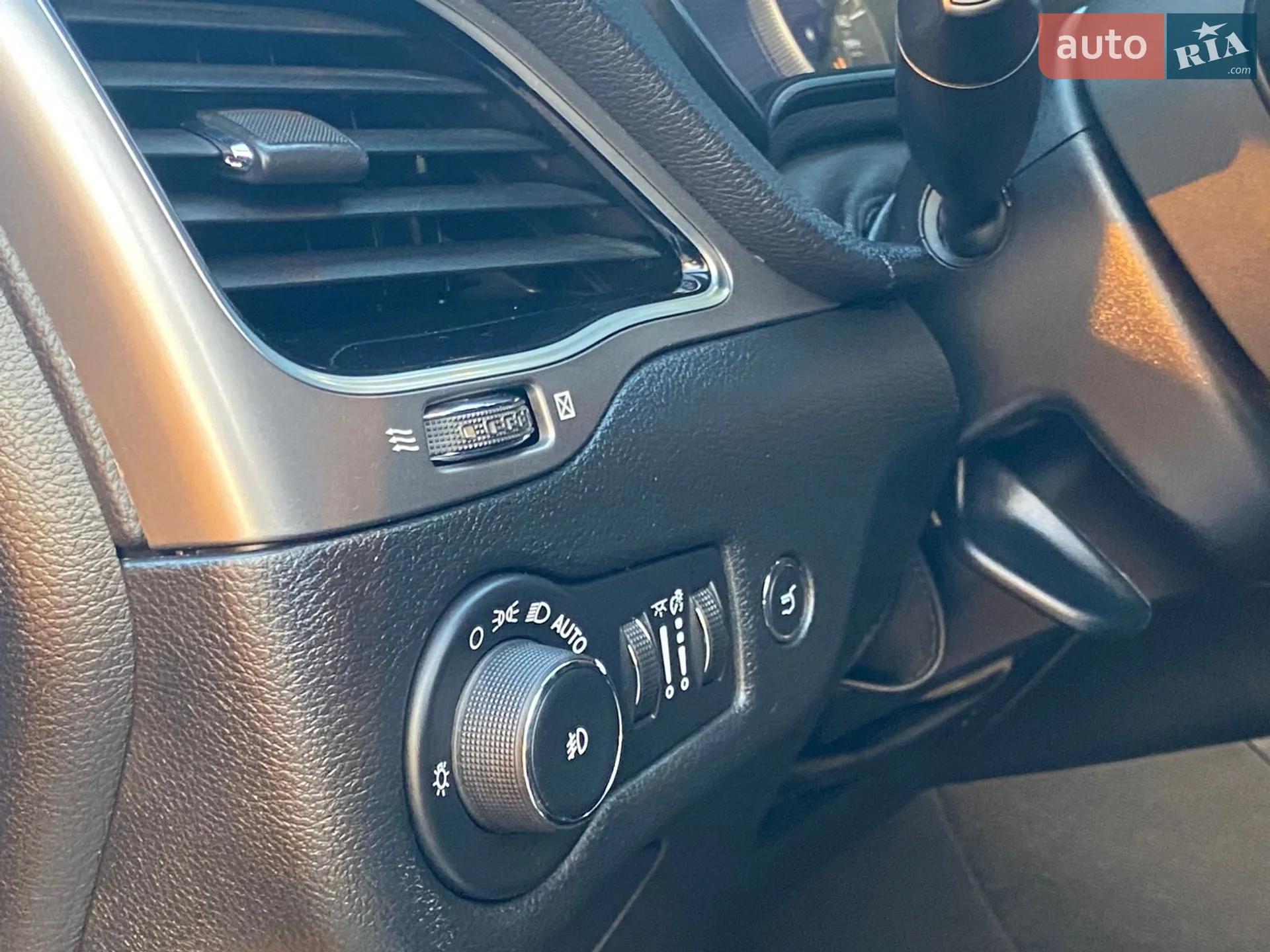 2019 Jeep Cherokee - мініатюра 21