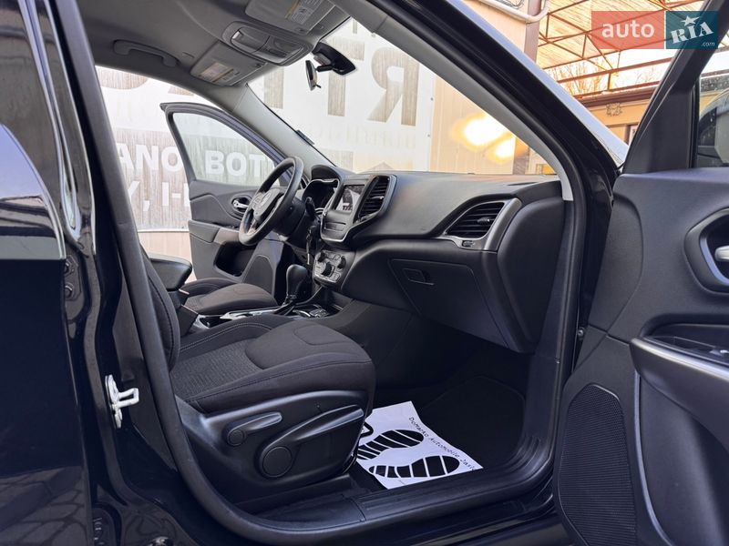 Внедорожник / Кроссовер Jeep Cherokee 2021 в Дрогобыче