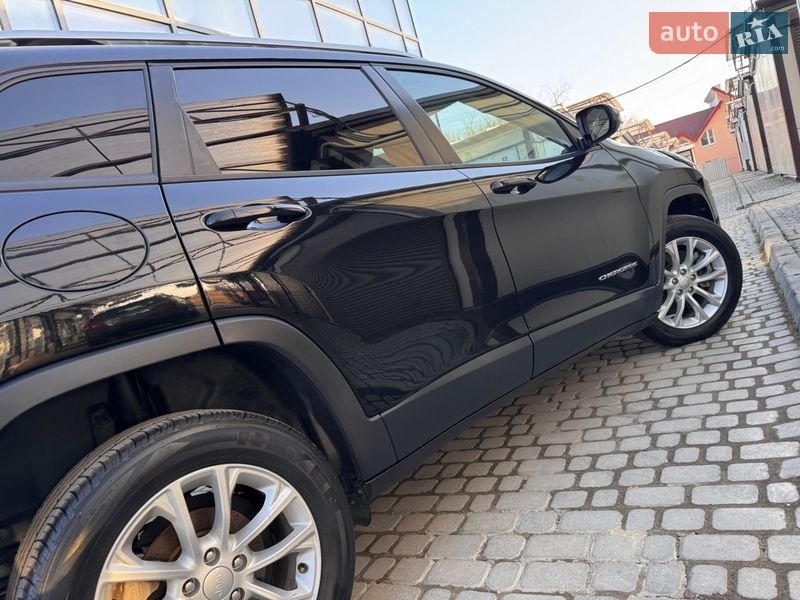 Внедорожник / Кроссовер Jeep Cherokee 2021 в Дрогобыче