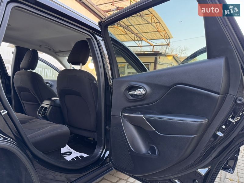 Внедорожник / Кроссовер Jeep Cherokee 2021 в Дрогобыче