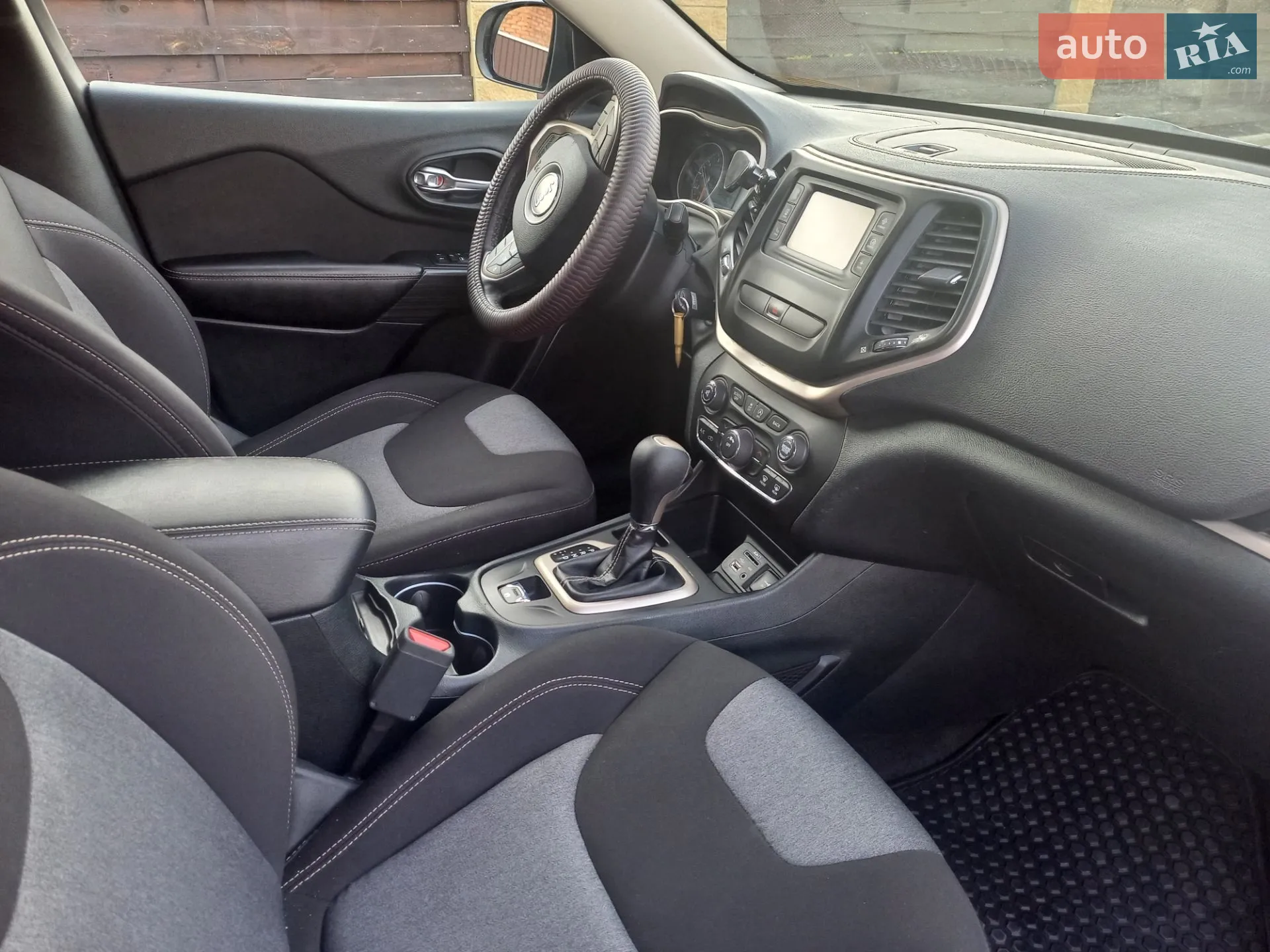 2016 Jeep Cherokee - мініатюра 17