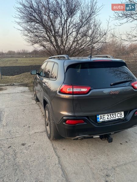 Внедорожник / Кроссовер Jeep Cherokee 2016 в Днепре фото 4 Внедорожник / Кроссовер Jeep Cherokee 2016 в Днепре