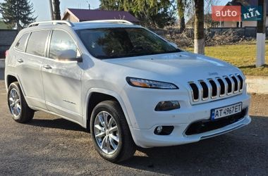 Позашляховик / Кросовер Jeep Cherokee 2016 в Городенці