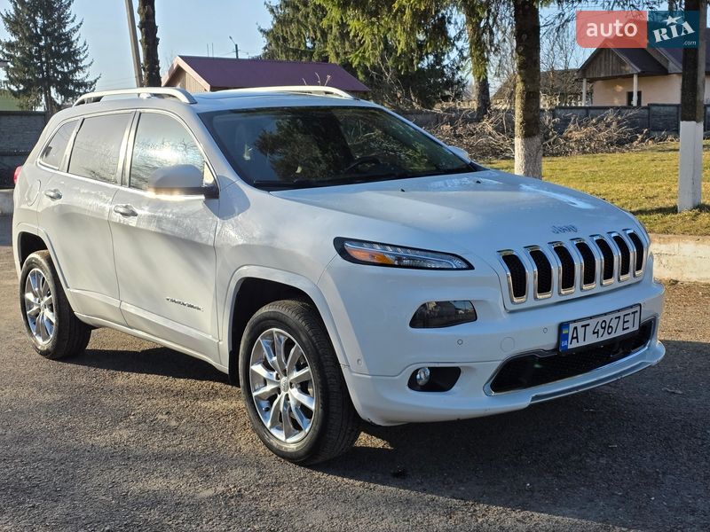 Внедорожник / Кроссовер Jeep Cherokee 2016 в Городенке