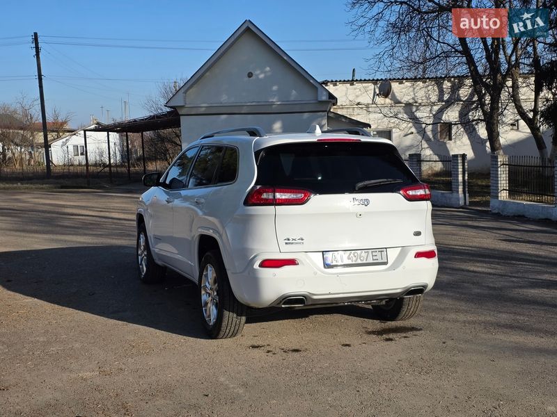 Внедорожник / Кроссовер Jeep Cherokee 2016 в Городенке