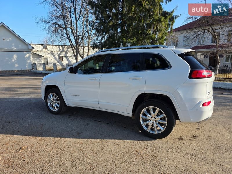 Внедорожник / Кроссовер Jeep Cherokee 2016 в Городенке