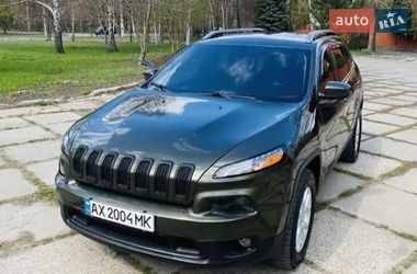 Позашляховик / Кросовер Jeep Cherokee 2015 в Умані
