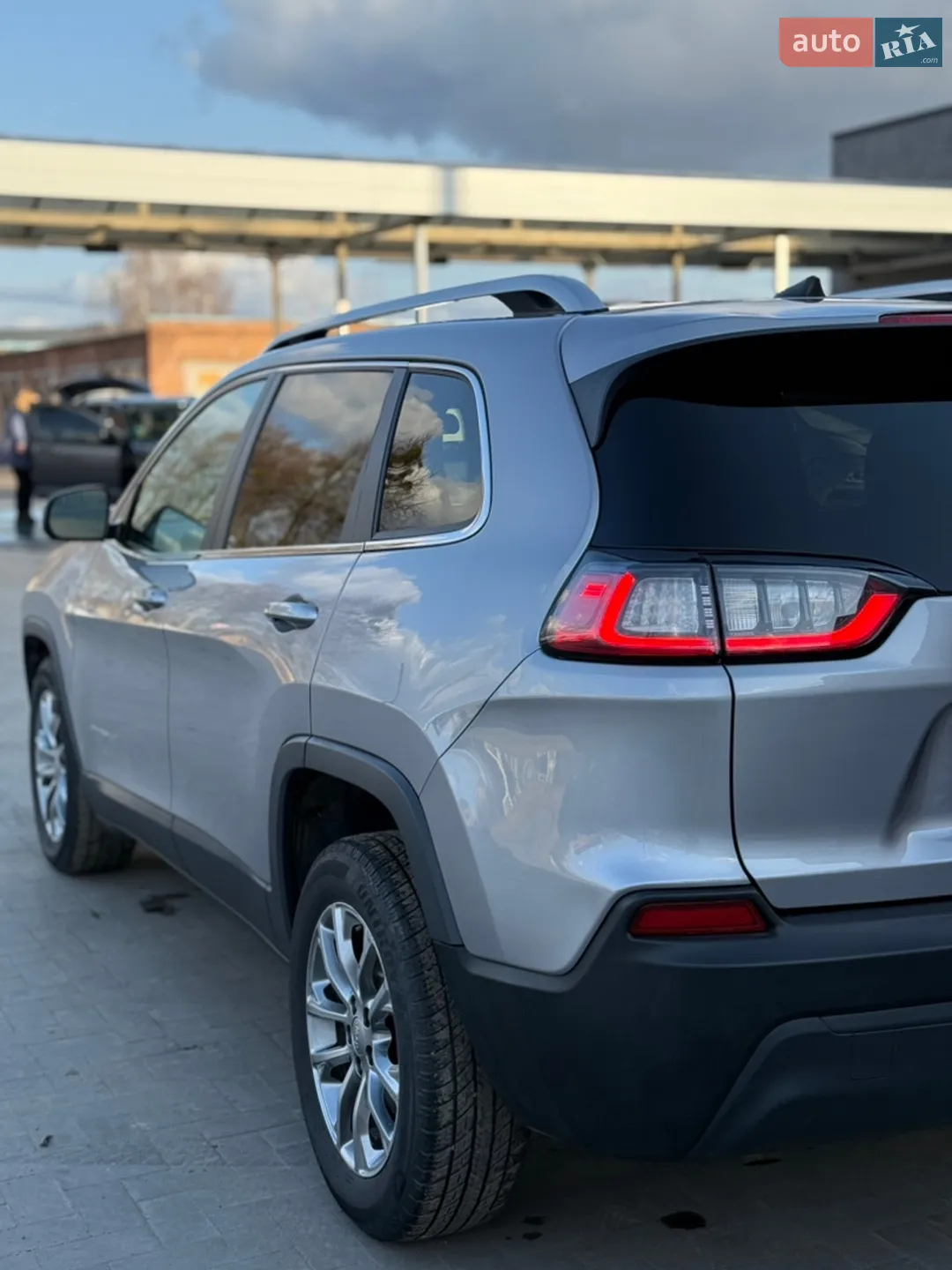 2018 Jeep Cherokee - мініатюра 20