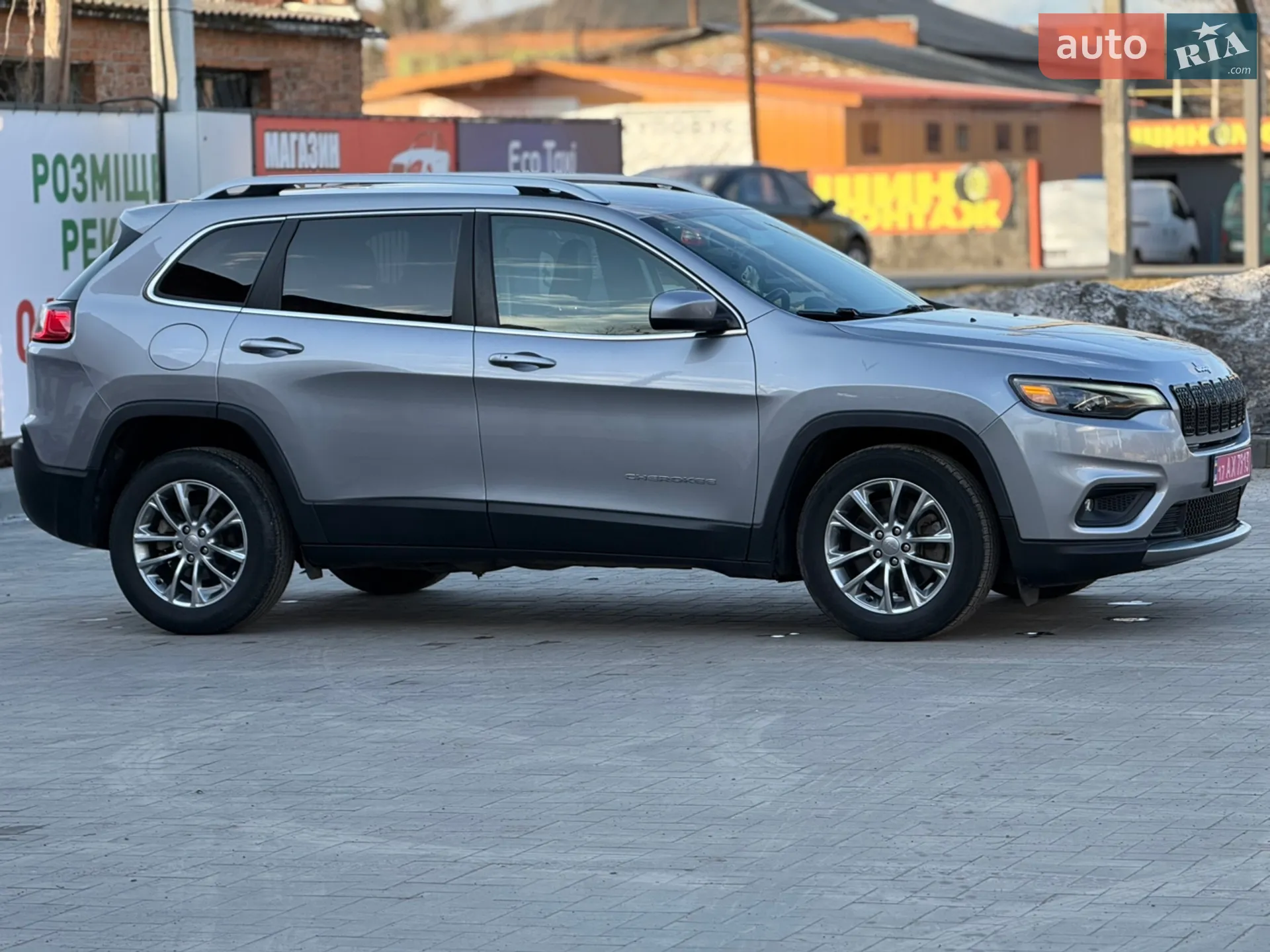 2018 Jeep Cherokee - мініатюра 28