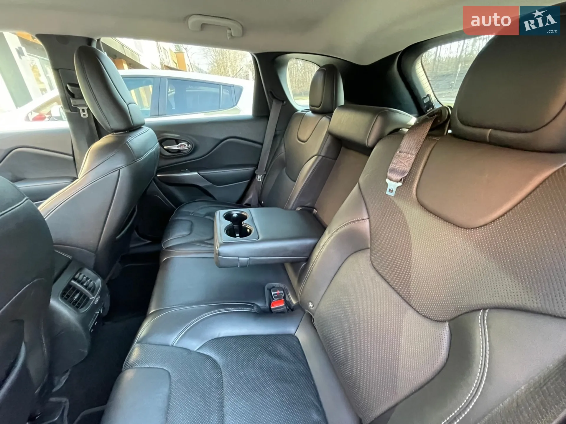 2018 Jeep Cherokee - мініатюра 20