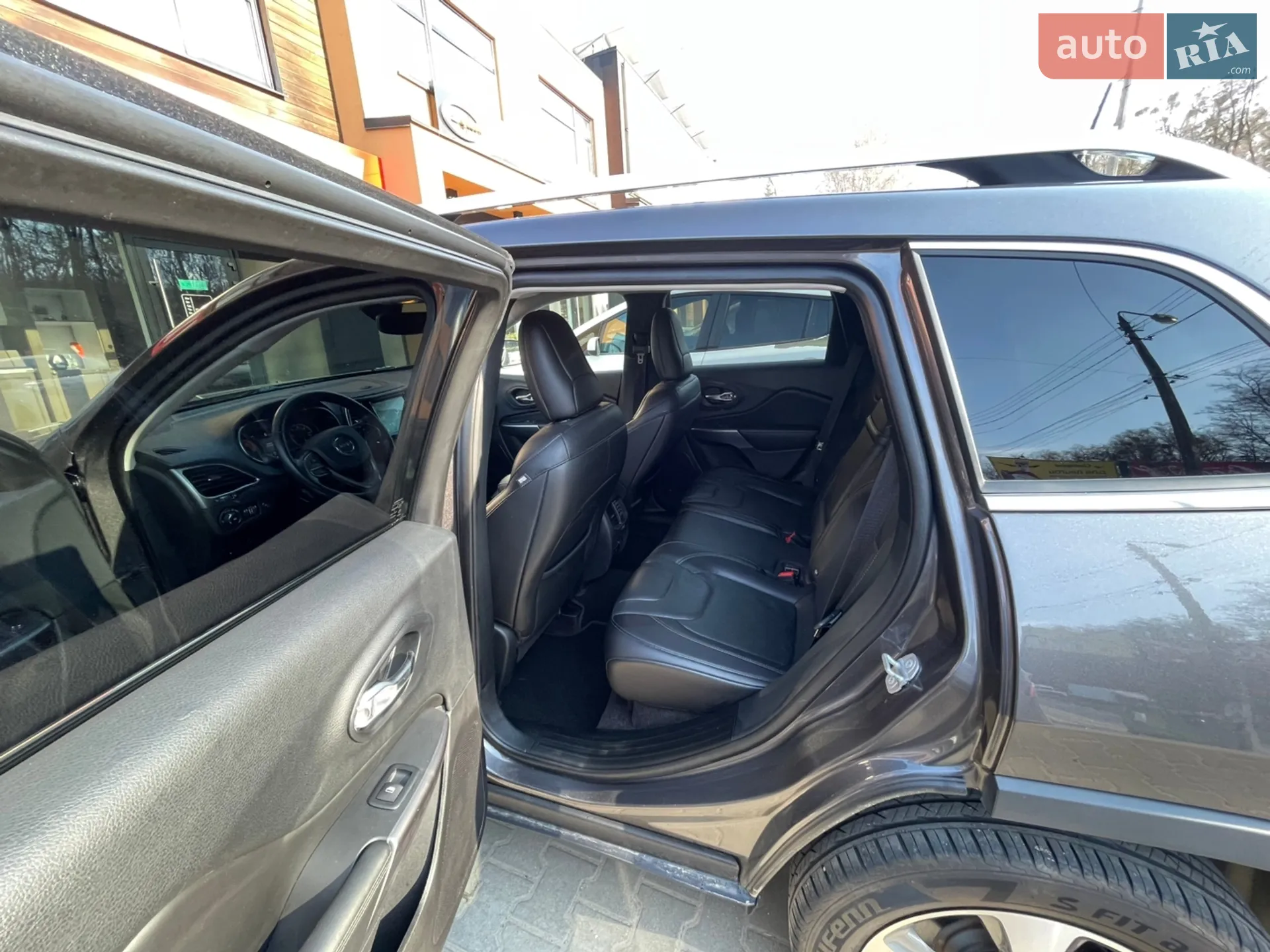 2018 Jeep Cherokee - мініатюра 23