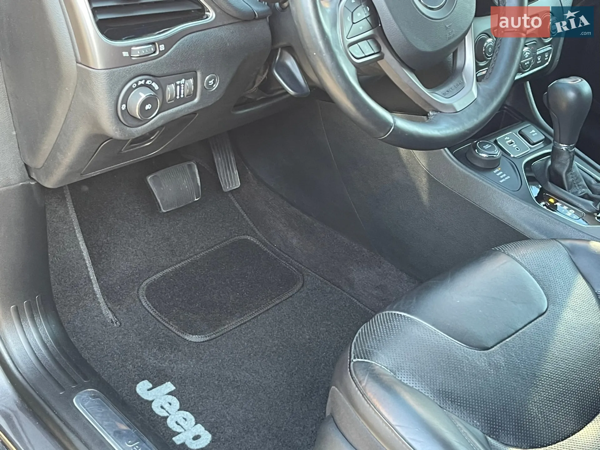2018 Jeep Cherokee - мініатюра 26
