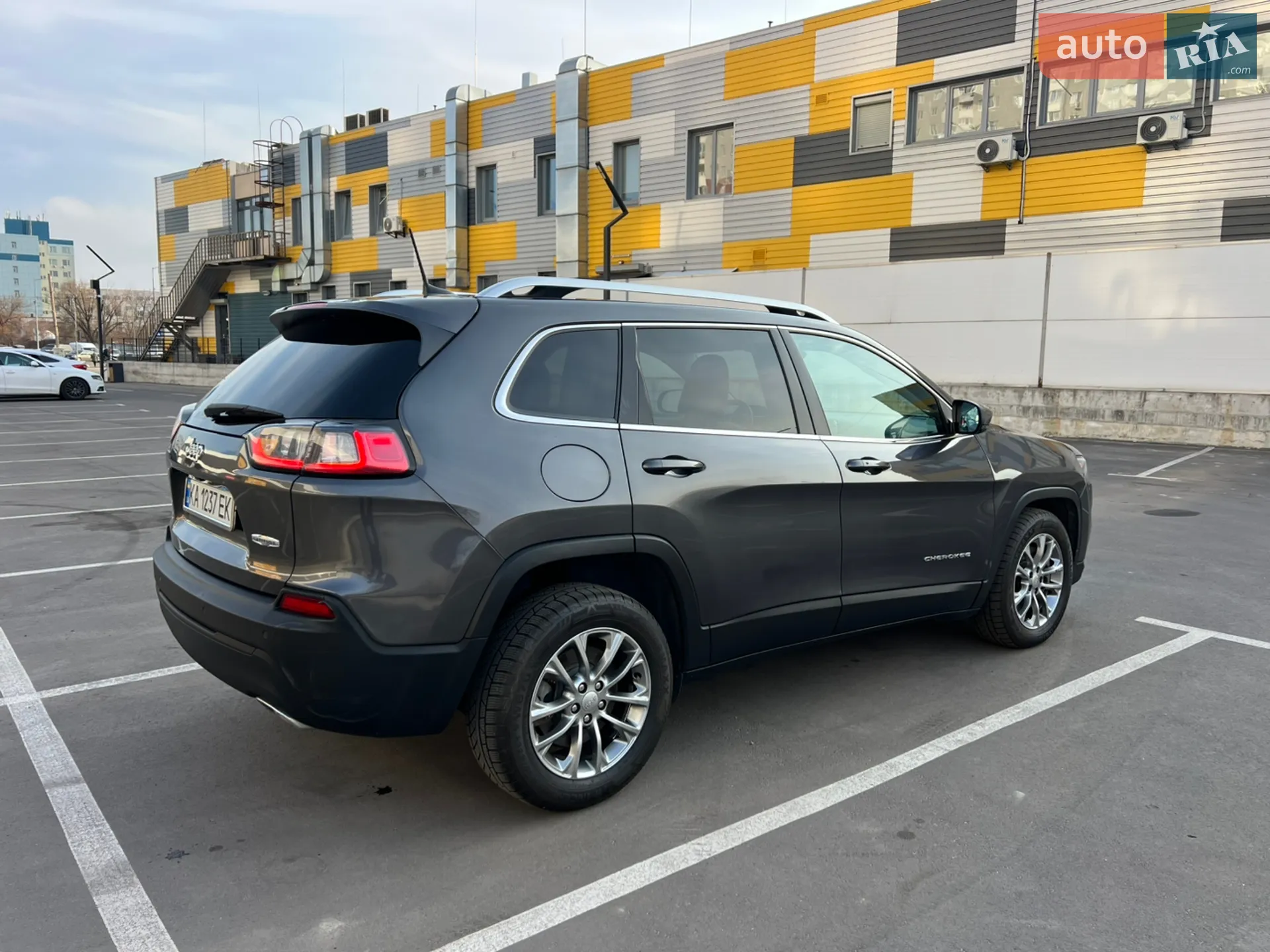 2018 Jeep Cherokee - мініатюра 4