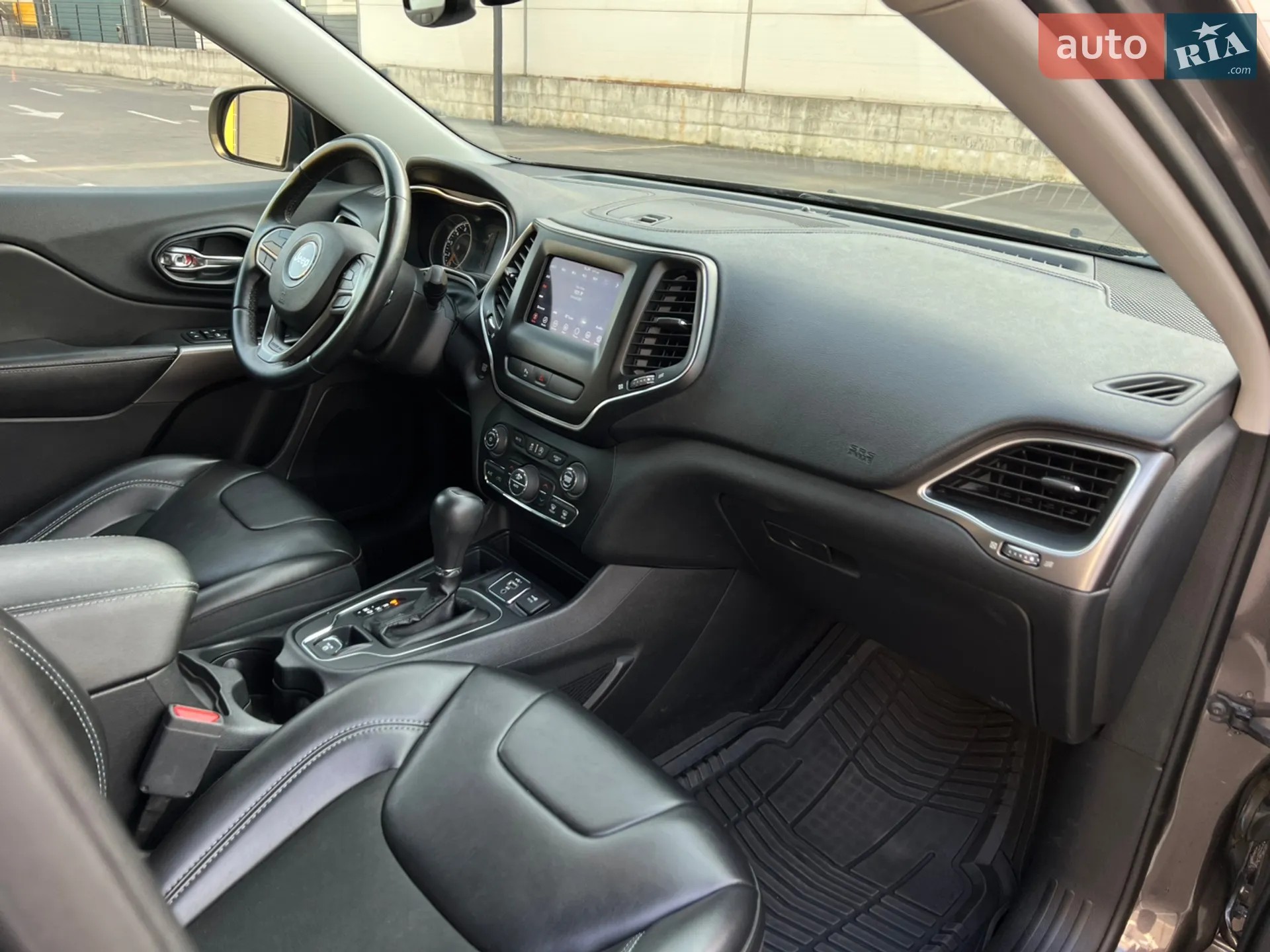 2018 Jeep Cherokee - мініатюра 25