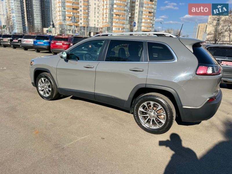 Внедорожник / Кроссовер Jeep Cherokee 2021 в Киеве