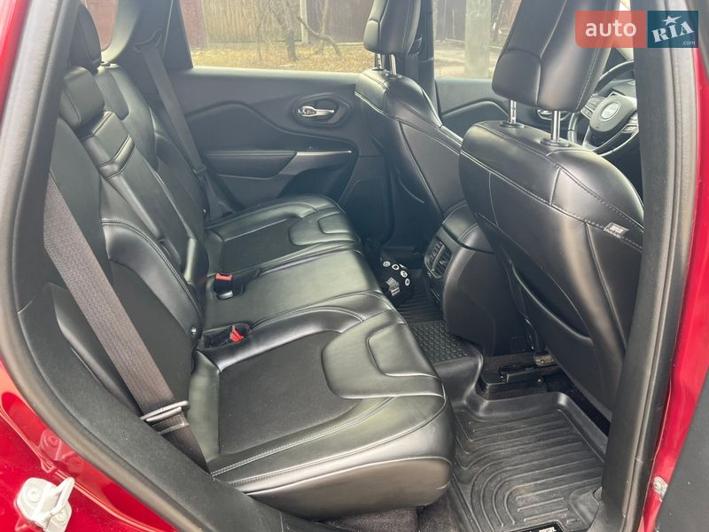 Позашляховик / Кросовер Jeep Cherokee 2018 в Чернігові