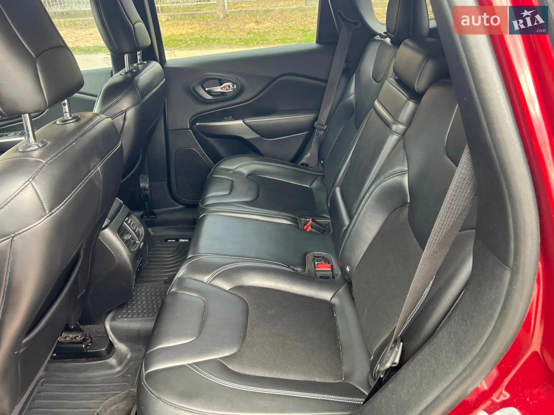 2018 Jeep Cherokee - мініатюра 24
