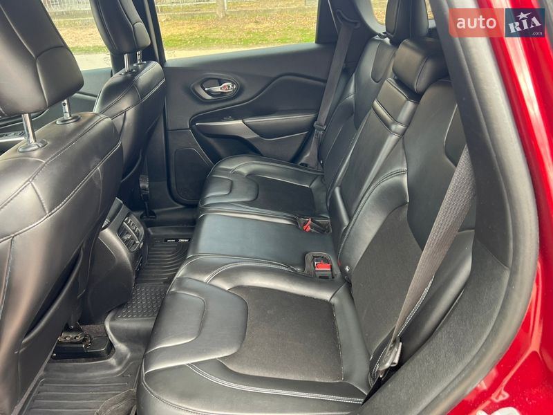 Позашляховик / Кросовер Jeep Cherokee 2018 в Чернігові