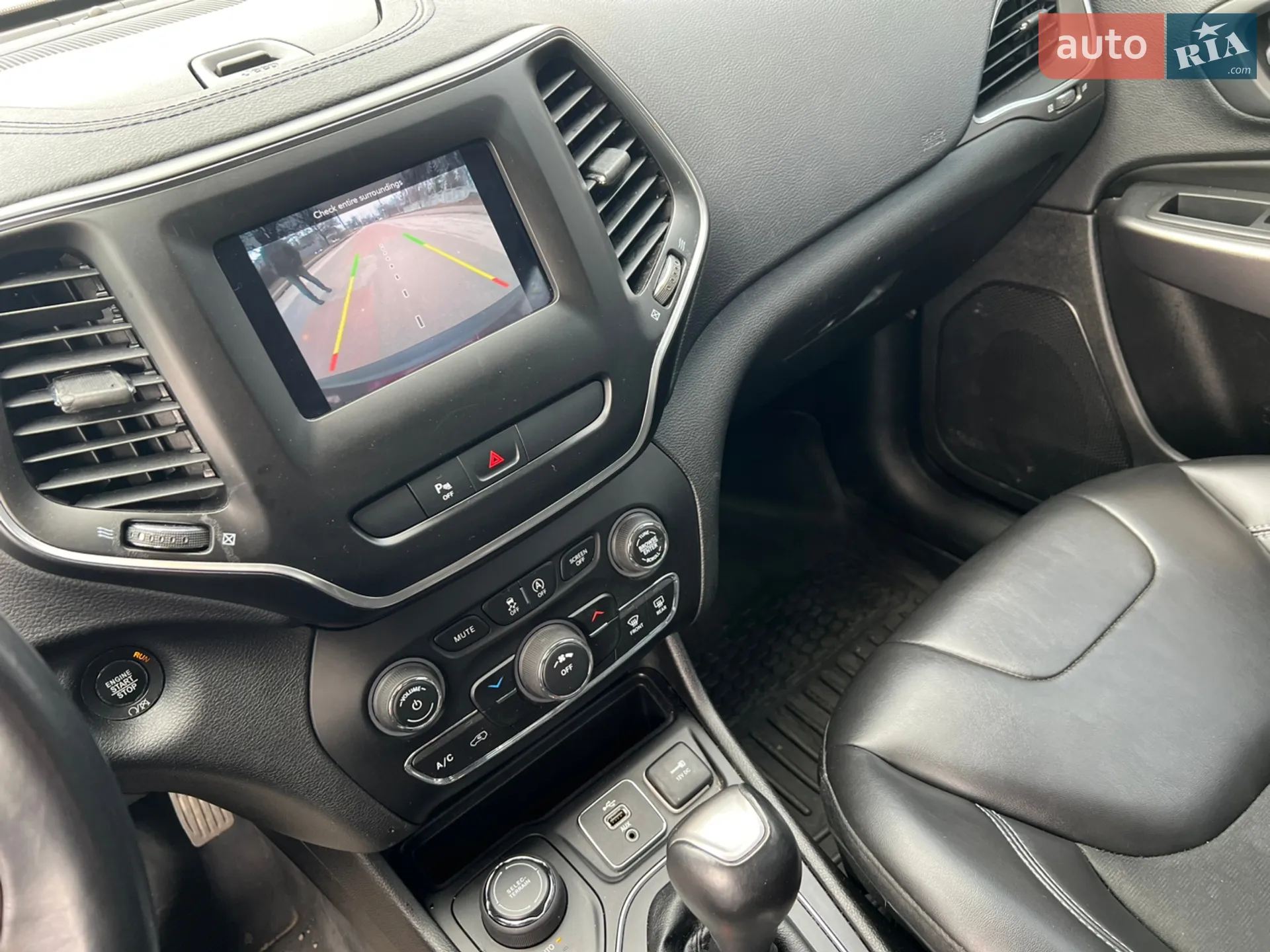 2018 Jeep Cherokee - мініатюра 25