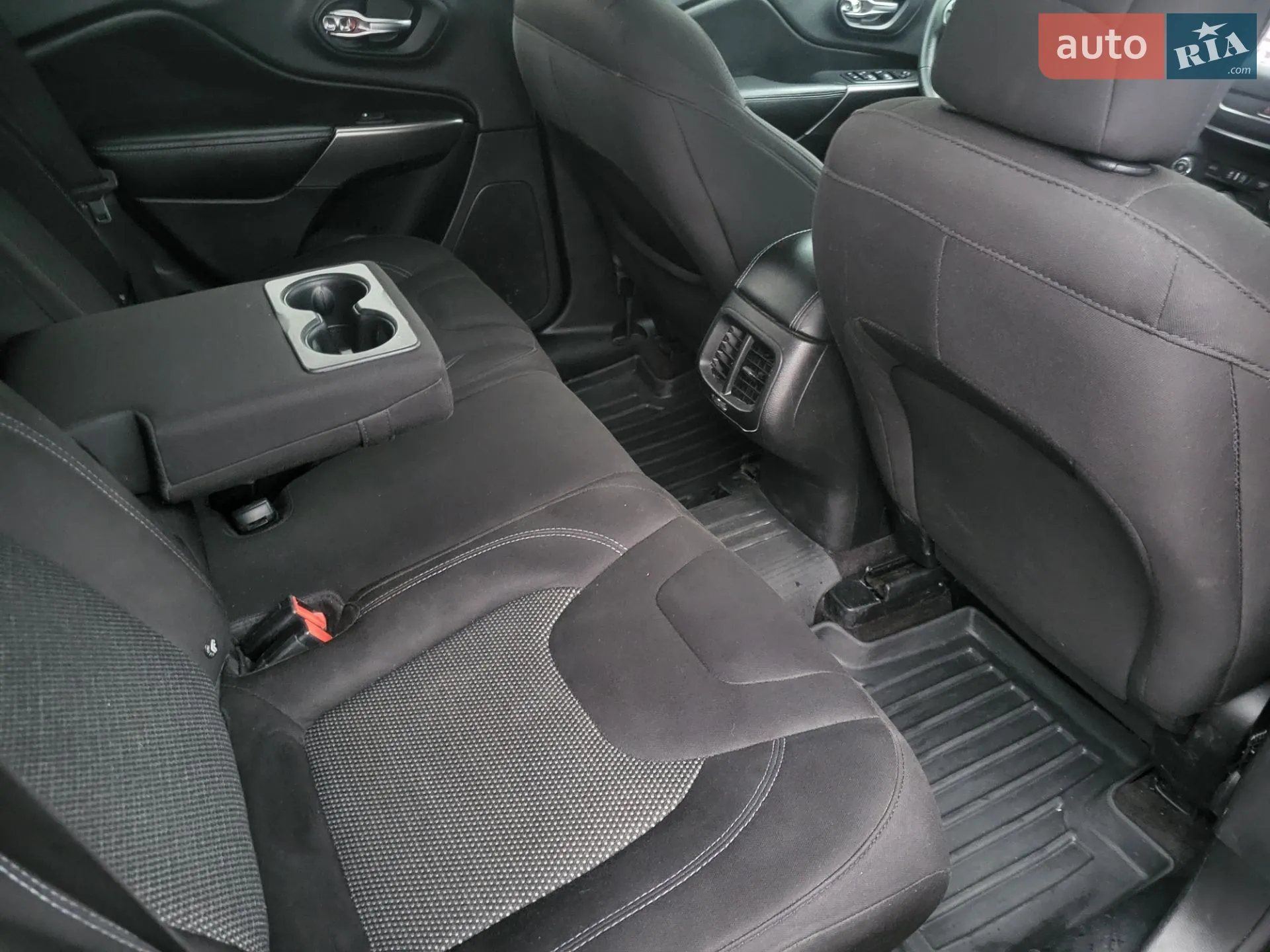 2018 Jeep Cherokee - мініатюра 15