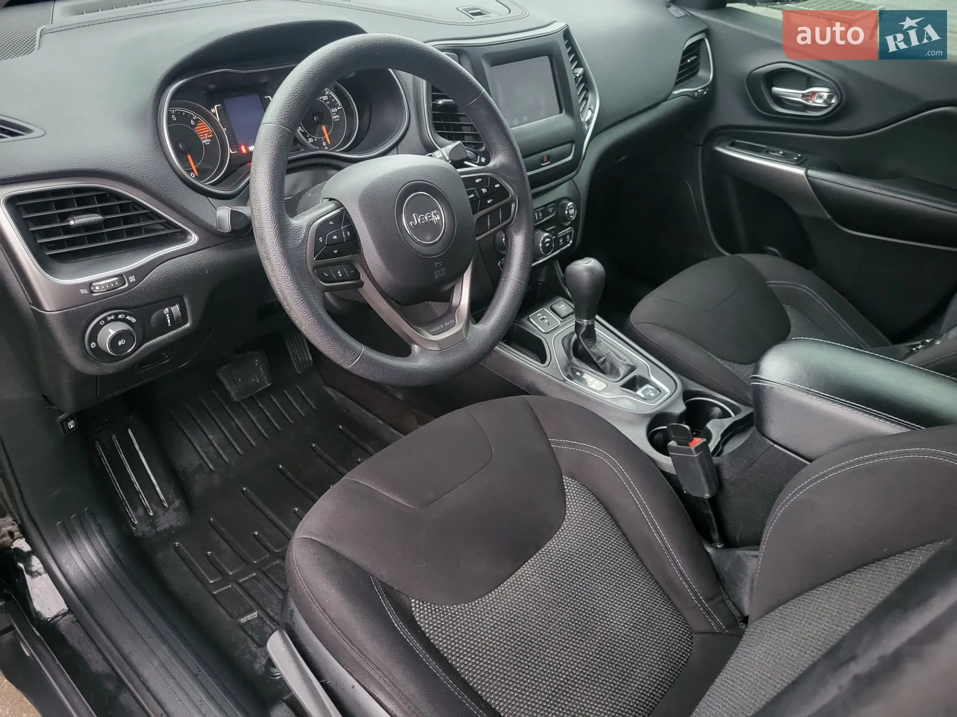 2018 Jeep Cherokee - мініатюра 25