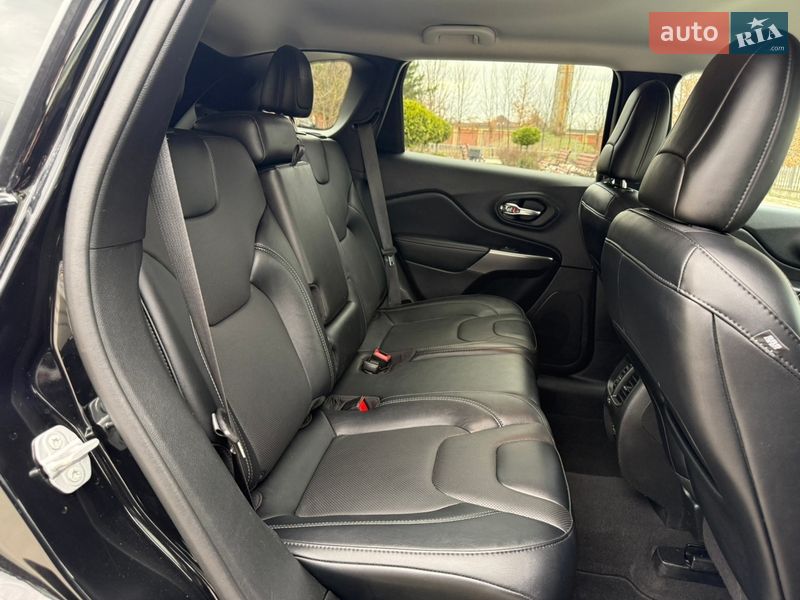 Внедорожник / Кроссовер Jeep Cherokee 2022 в Бердичеве