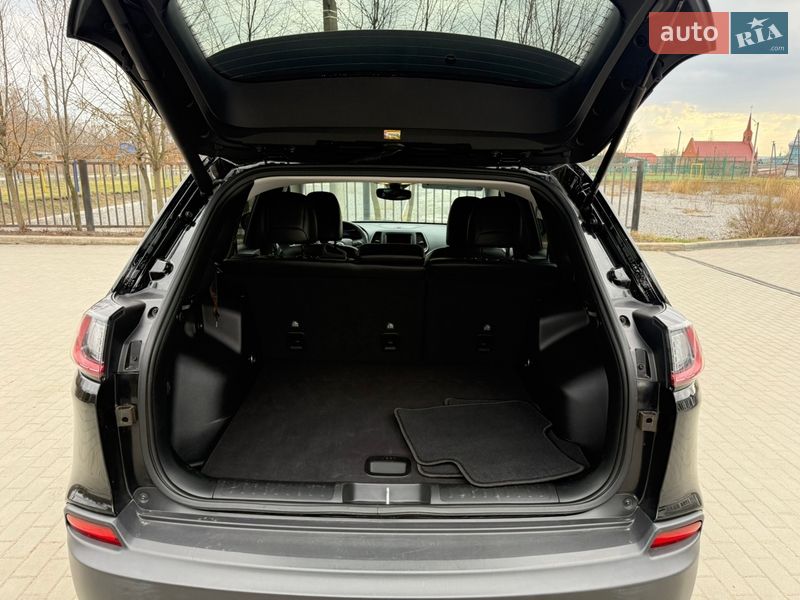 Внедорожник / Кроссовер Jeep Cherokee 2022 в Бердичеве