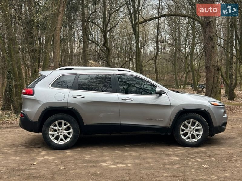 Внедорожник / Кроссовер Jeep Cherokee 2017 в Львове